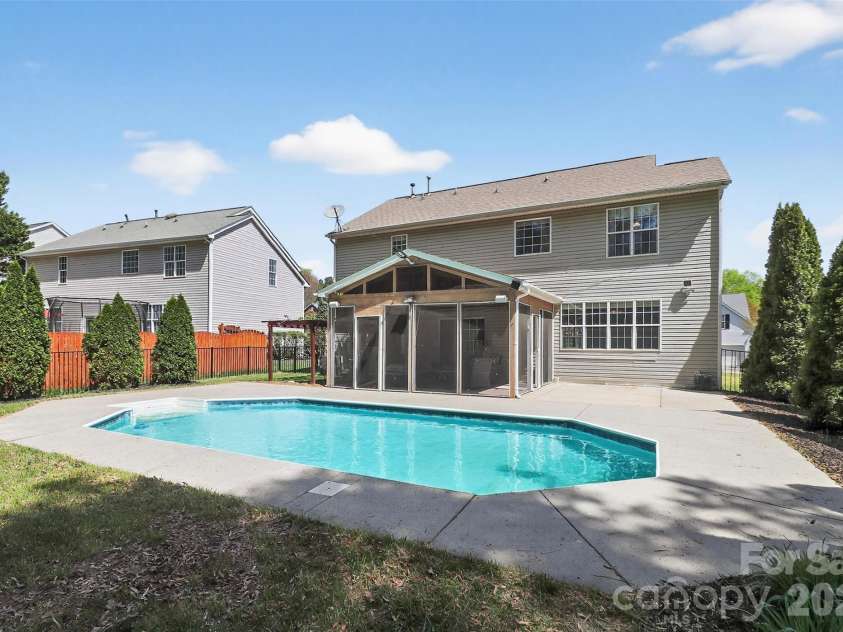17126 Cambridge Woods Court, Charlotte, NC 28277.  MLS# CAR4390635, YatesRealty ID 39720. 