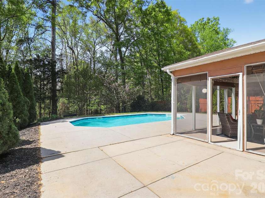 17126 Cambridge Woods Court, Charlotte, NC 28277.  MLS# CAR4390635, YatesRealty ID 39720. 