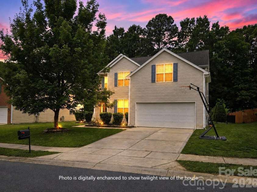 17126 Cambridge Woods Court, Charlotte, NC 28277.  MLS# CAR4390635, YatesRealty ID 39720. 