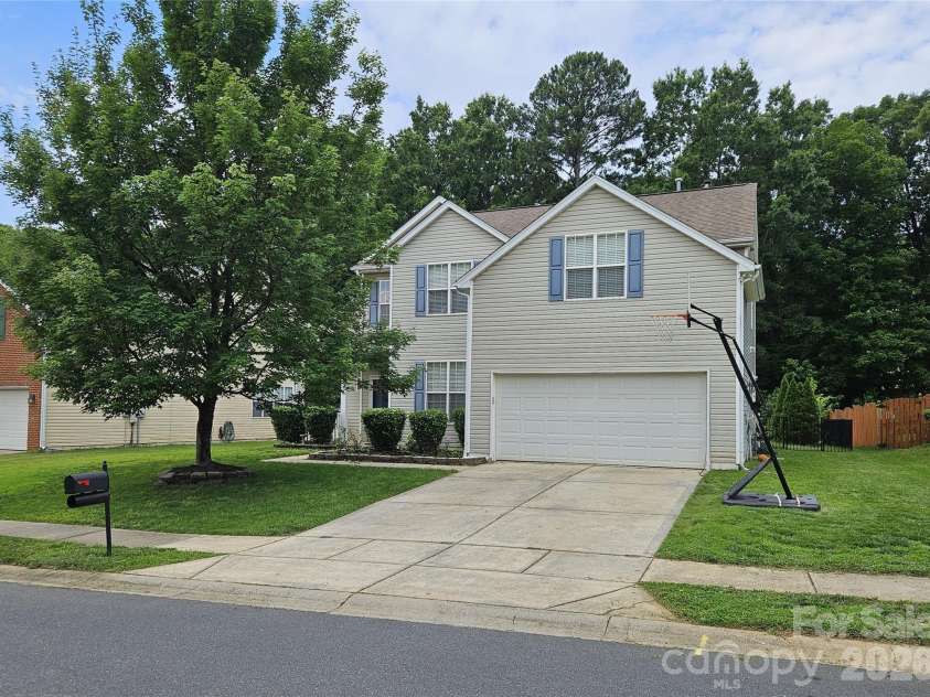 17126 Cambridge Woods Court, Charlotte, NC 28277.  MLS# CAR4390635, YatesRealty ID 39720. 