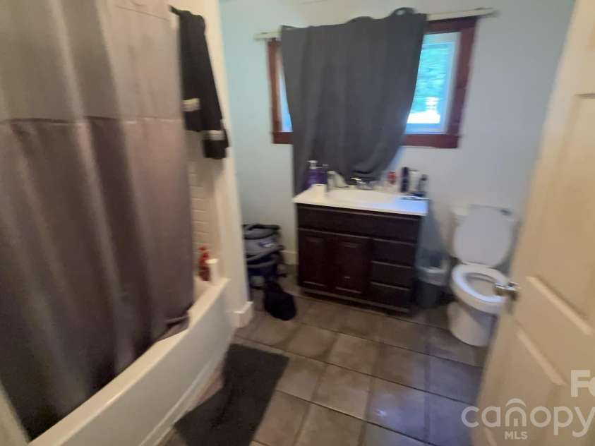116 Poplar Hill Drive, Boone, NC 28607.  MLS# CAR4404954, YatesRealty ID 39721. 