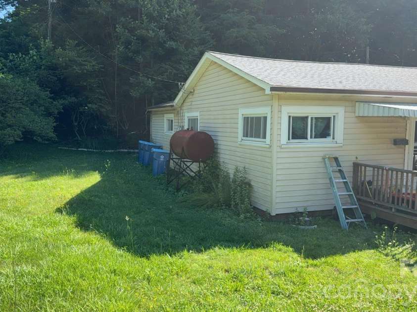 116 Poplar Hill Drive, Boone, NC 28607.  MLS# CAR4404954, YatesRealty ID 39721. 