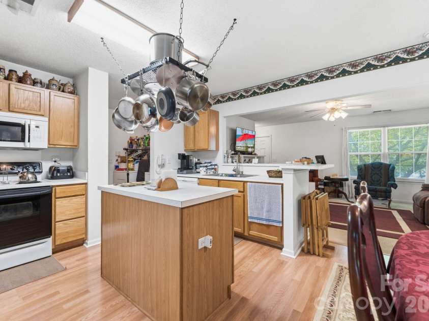 9220 Garnet Field Court, Charlotte, NC 28269.  MLS# CAR4407211, YatesRealty ID 39722. 