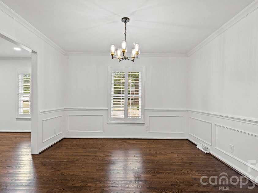2222 Kings Drive, Gastonia, NC 28056.  MLS# CAR4407447, YatesRealty ID 39723. 