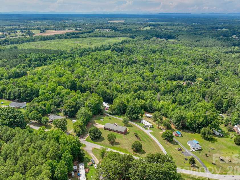 114 Jason Drive, Blacksburg, SC 29702.  MLS# CAR4391508, YatesRealty ID 39724. 