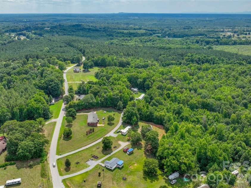 114 Jason Drive, Blacksburg, SC 29702.  MLS# CAR4391508, YatesRealty ID 39724. 