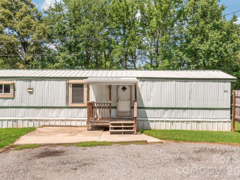 114 Jason Drive, Blacksburg, SC 29702.  MLS# CAR4391508, YatesRealty ID 39724. 