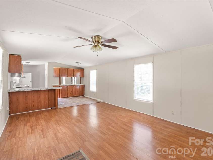 114 Jason Drive, Blacksburg, SC 29702.  MLS# CAR4391508, YatesRealty ID 39724. 
