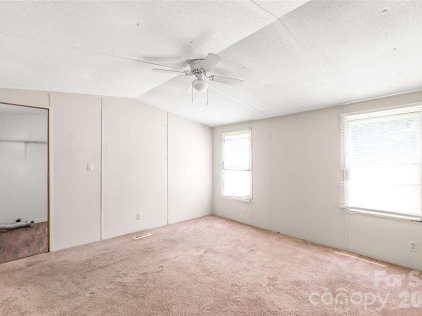 114 Jason Drive, Blacksburg, SC 29702.  MLS# CAR4391508, YatesRealty ID 39724. 