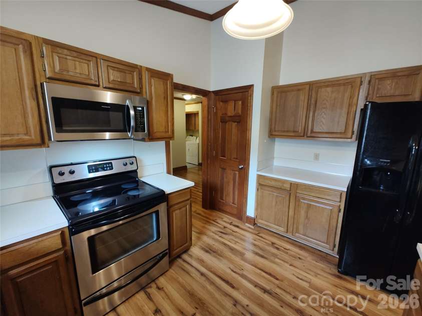 104 Swaim Court, Salisbury, NC 28147.  MLS# CAR4407010, YatesRealty ID 39725. Kitchen with appliances