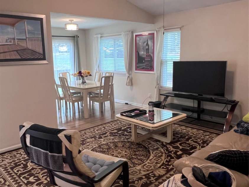 1050 Sardis Cove Drive, Charlotte, NC 28270.  MLS# CAR4407442, YatesRealty ID 39727. 