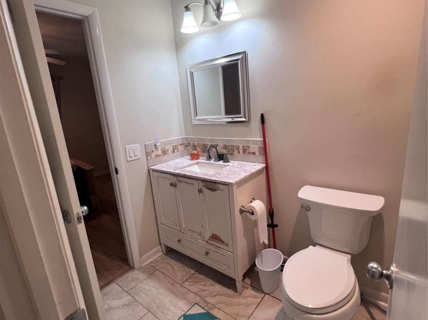 1050 Sardis Cove Drive, Charlotte, NC 28270.  MLS# CAR4407442, YatesRealty ID 39727. 