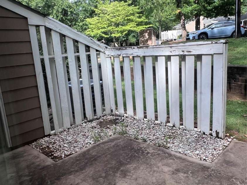 1050 Sardis Cove Drive, Charlotte, NC 28270.  MLS# CAR4407442, YatesRealty ID 39727. 