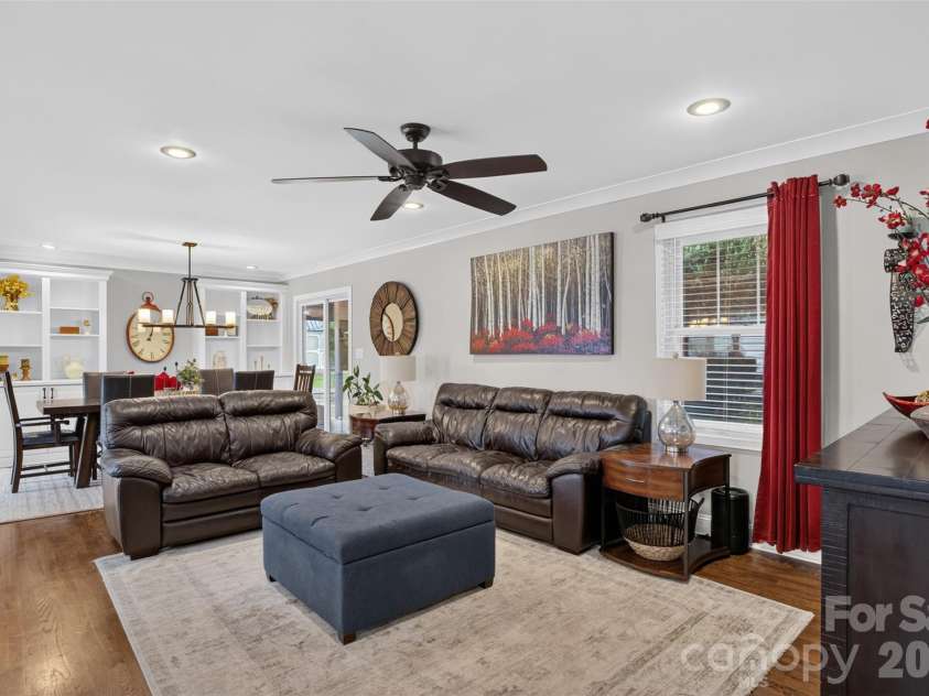 21334 Sandy Cove Road, Cornelius, NC 28031.  MLS# CAR4405688, YatesRealty ID 39729. 