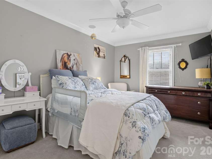 21334 Sandy Cove Road, Cornelius, NC 28031.  MLS# CAR4405688, YatesRealty ID 39729. 