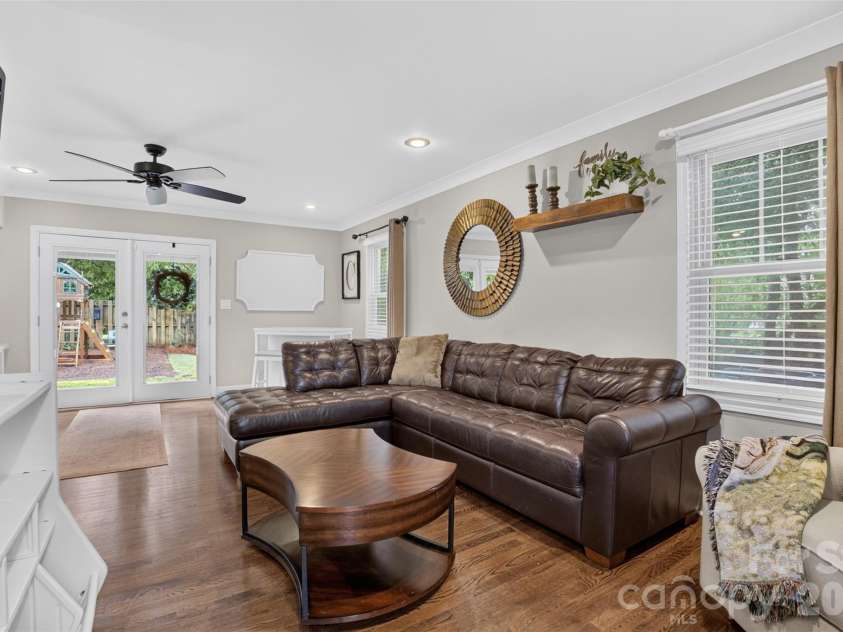 21334 Sandy Cove Road, Cornelius, NC 28031.  MLS# CAR4405688, YatesRealty ID 39729. 