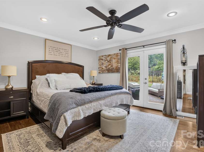 21334 Sandy Cove Road, Cornelius, NC 28031.  MLS# CAR4405688, YatesRealty ID 39729. 