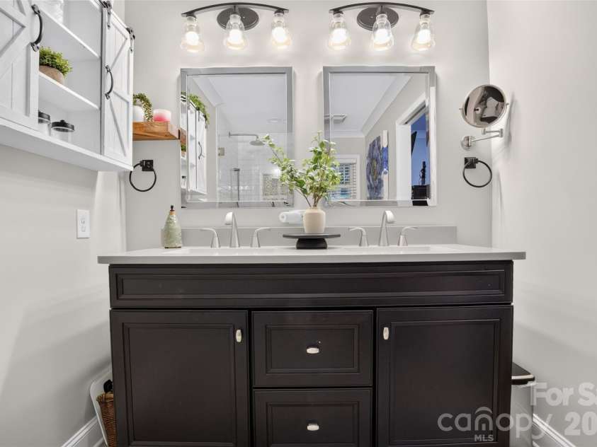 21334 Sandy Cove Road, Cornelius, NC 28031.  MLS# CAR4405688, YatesRealty ID 39729. 