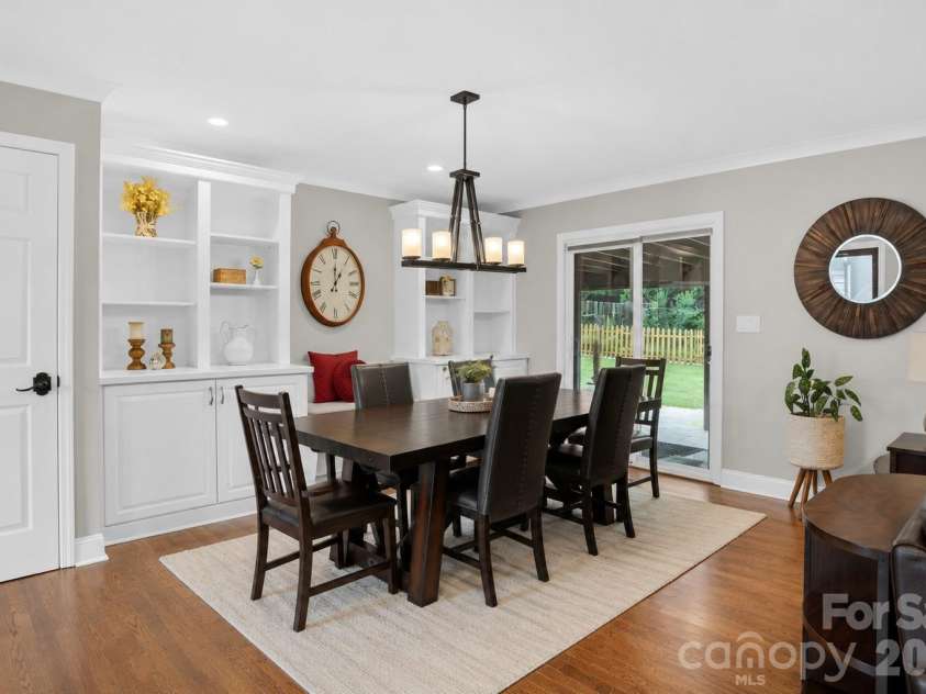 21334 Sandy Cove Road, Cornelius, NC 28031.  MLS# CAR4405688, YatesRealty ID 39729. 