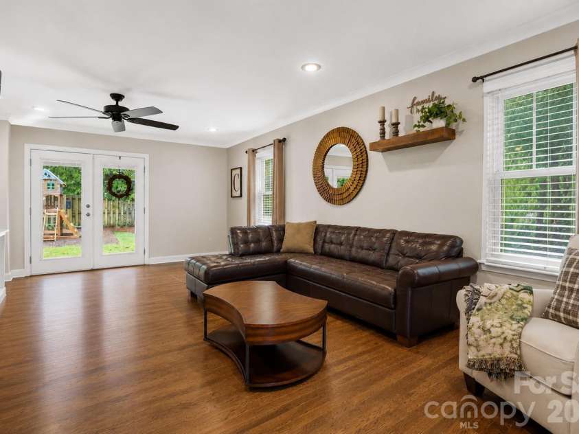 21334 Sandy Cove Road, Cornelius, NC 28031.  MLS# CAR4405688, YatesRealty ID 39729. 