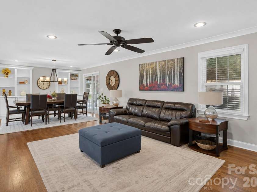 21334 Sandy Cove Road, Cornelius, NC 28031.  MLS# CAR4405688, YatesRealty ID 39729. 