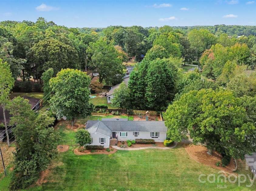 21334 Sandy Cove Road, Cornelius, NC 28031.  MLS# CAR4432182, YatesRealty ID 39729. 