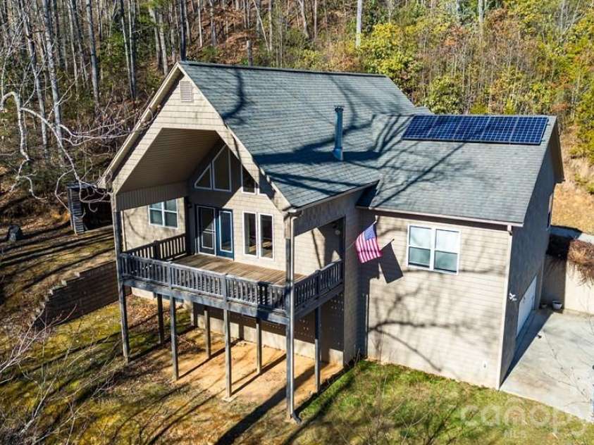12 Chigger Ridge Road, Sylva, NC 28779.  MLS# CAR4357385, YatesRealty ID 3973. 