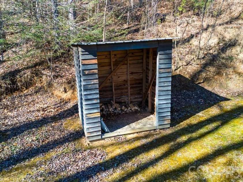 12 Chigger Ridge Road, Sylva, NC 28779.  MLS# CAR4357385, YatesRealty ID 3973. 