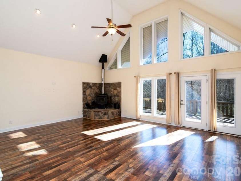 12 Chigger Ridge Road, Sylva, NC 28779.  MLS# CAR4357385, YatesRealty ID 3973. 