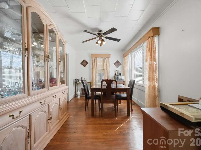 421 Finley Avenue, Lenoir, NC 28645.  MLS# CAR4406579, YatesRealty ID 39730. 