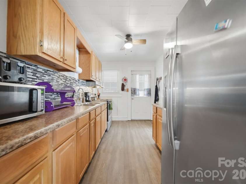 421 Finley Avenue, Lenoir, NC 28645.  MLS# CAR4406579, YatesRealty ID 39730. 