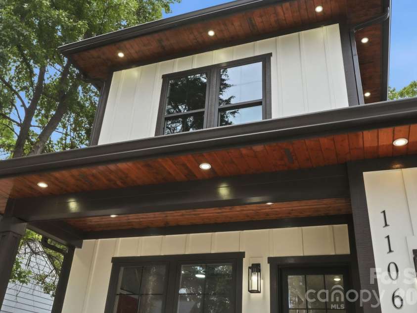 1106 Brookhurst Drive, Charlotte, NC 28205.  MLS# CAR4399535, YatesRealty ID 39732. 