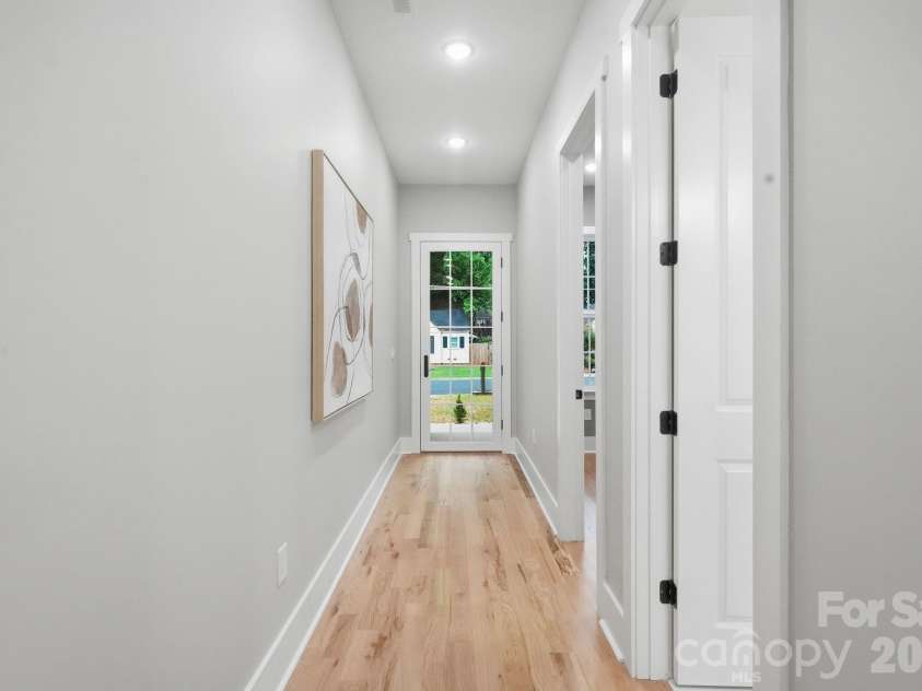 1106 Brookhurst Drive, Charlotte, NC 28205.  MLS# CAR4399535, YatesRealty ID 39732. 