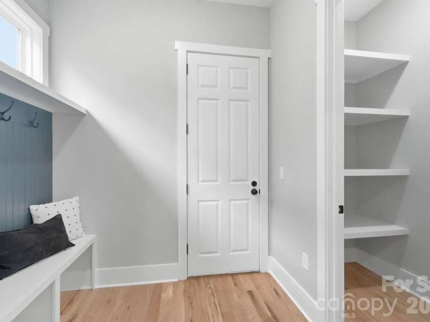 1106 Brookhurst Drive, Charlotte, NC 28205.  MLS# CAR4399535, YatesRealty ID 39732. 