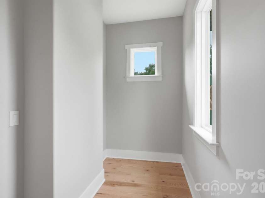 1106 Brookhurst Drive, Charlotte, NC 28205.  MLS# CAR4399535, YatesRealty ID 39732. Flex space