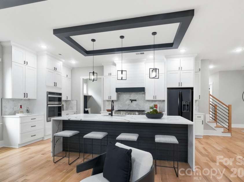 1106 Brookhurst Drive, Charlotte, NC 28205.  MLS# CAR4399535, YatesRealty ID 39732. Kitchen