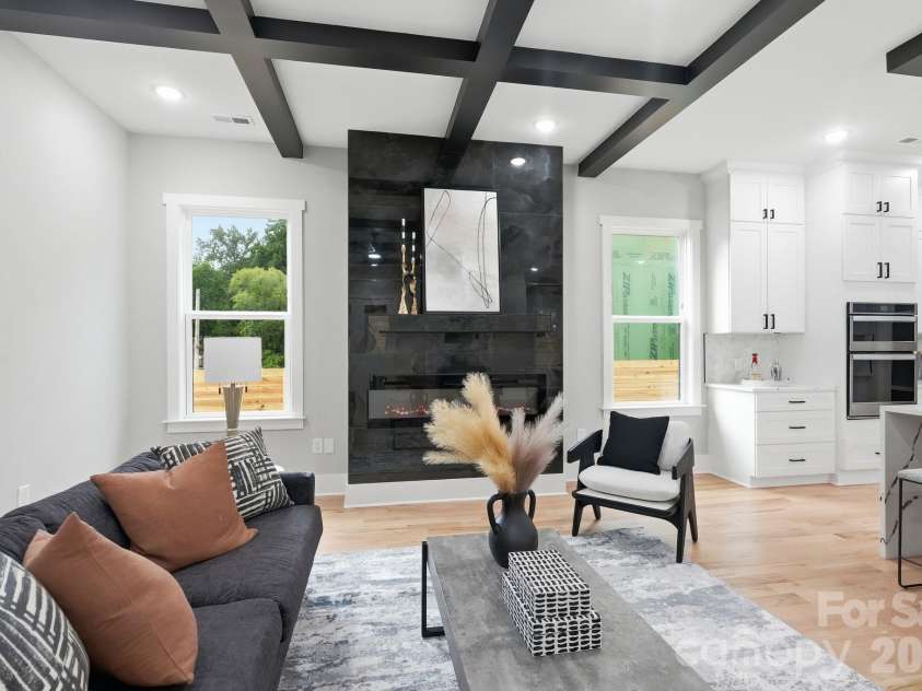 1106 Brookhurst Drive, Charlotte, NC 28205.  MLS# CAR4399535, YatesRealty ID 39732. Living Room