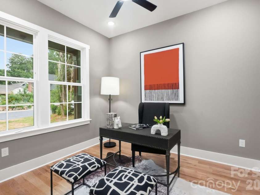 1106 Brookhurst Drive, Charlotte, NC 28205.  MLS# CAR4399535, YatesRealty ID 39732. Office