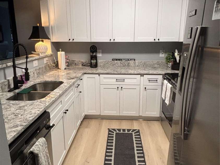 4804 College Road, Wilmington, NC 28412.  MLS# CAR4407464, YatesRealty ID 39733. Kitchen