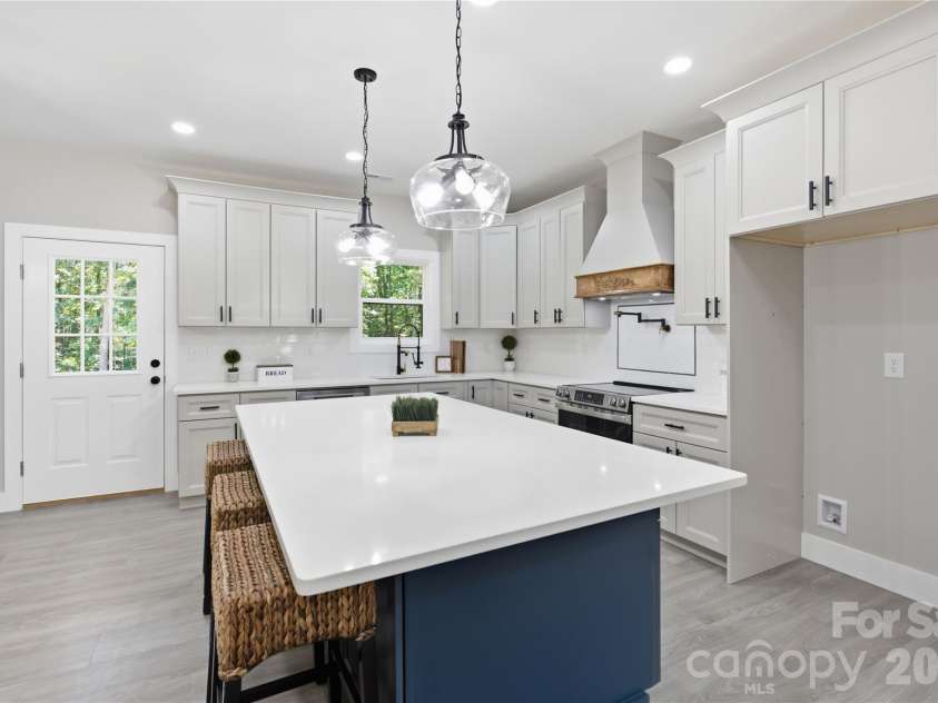 1851 Oleander Drive, Conover, NC 28613.  MLS# CAR4406887, YatesRealty ID 39734. 
