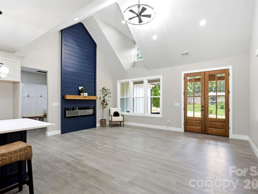 1851 Oleander Drive, Conover, NC 28613.  MLS# CAR4406887, YatesRealty ID 39734. Great Room