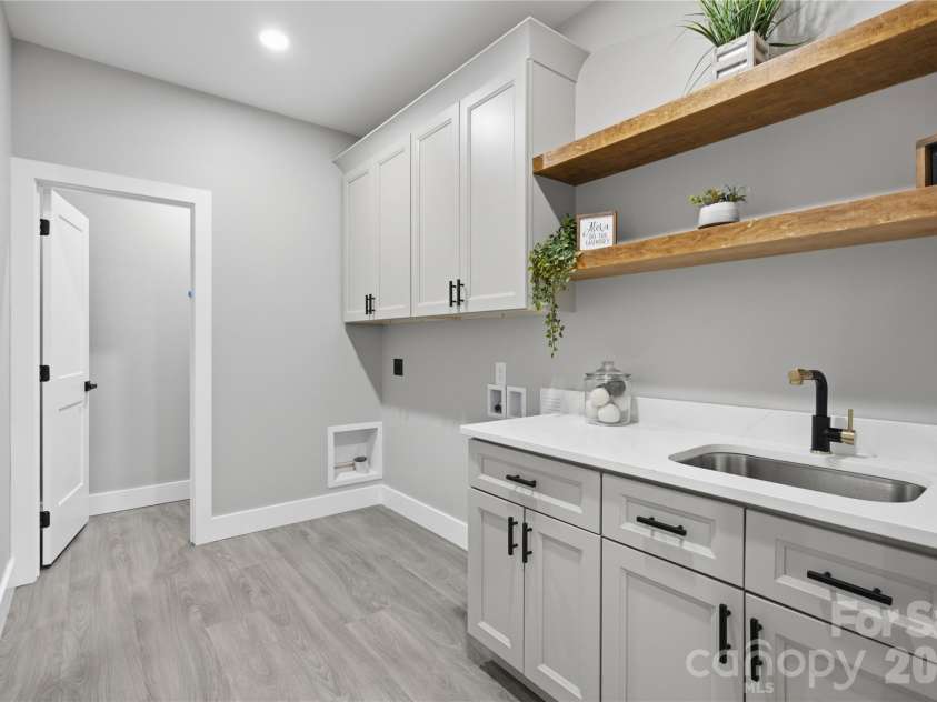 1851 Oleander Drive, Conover, NC 28613.  MLS# CAR4406887, YatesRealty ID 39734. Laundry