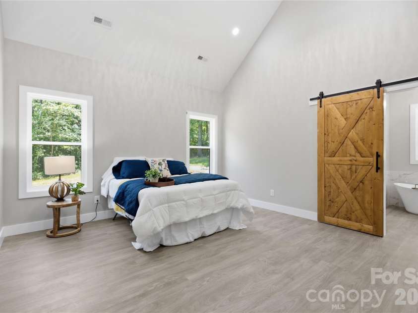 1851 Oleander Drive, Conover, NC 28613.  MLS# CAR4406887, YatesRealty ID 39734. Primary Bedroom