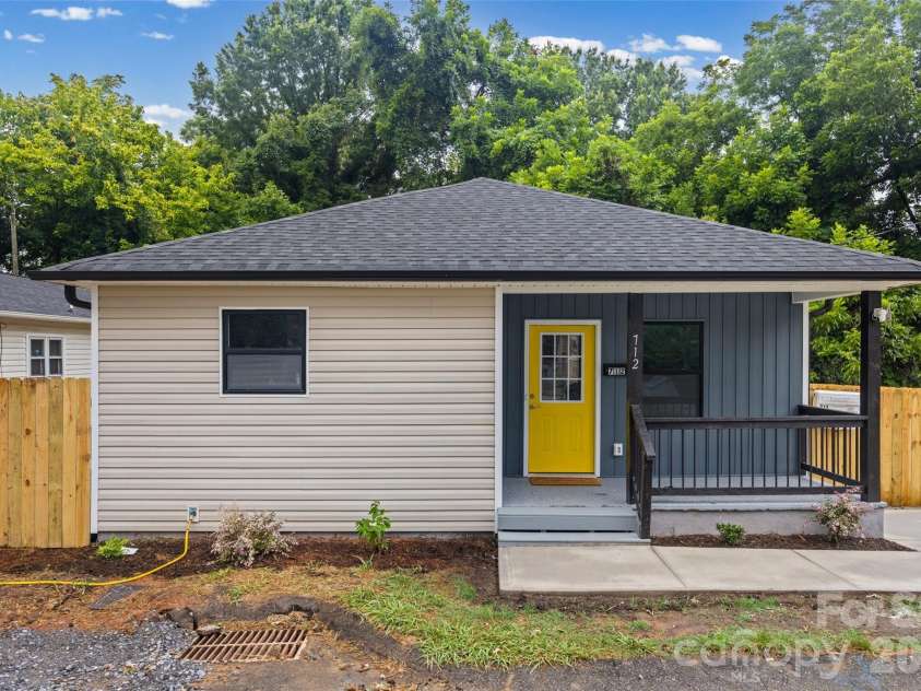 712 Henry Avenue, Gastonia, NC 28052.  MLS# CAR4407404, YatesRealty ID 39738. 