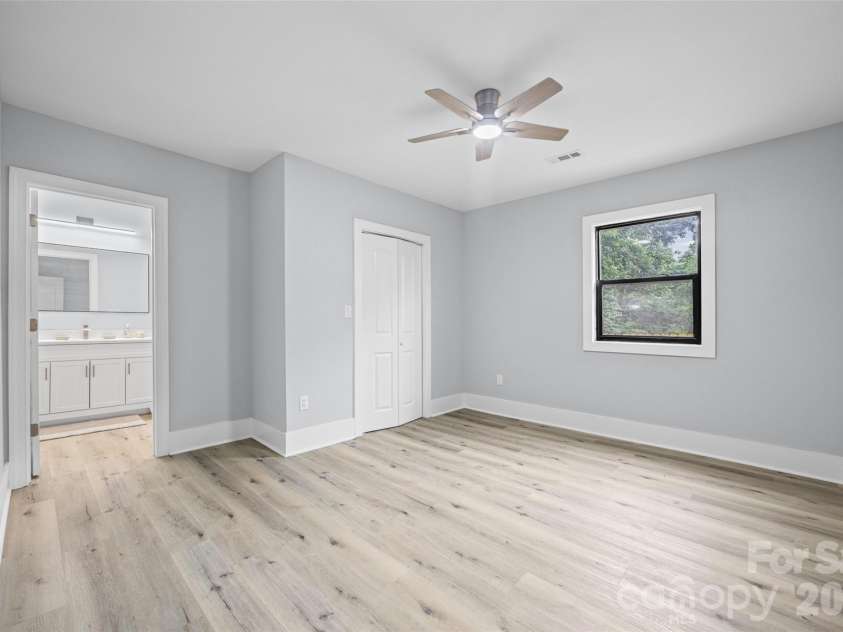 712 Henry Avenue, Gastonia, NC 28052.  MLS# CAR4407404, YatesRealty ID 39738. 