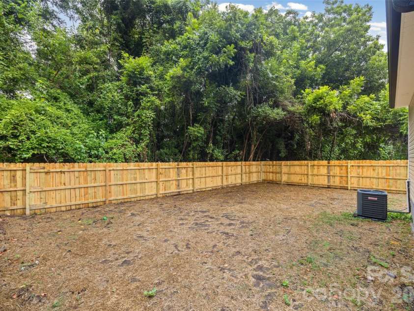 712 Henry Avenue, Gastonia, NC 28052.  MLS# CAR4407404, YatesRealty ID 39738. 