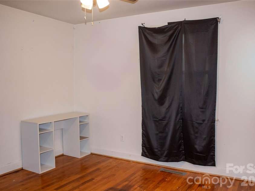 3413 1st Avenue Circle, Hickory, NC 28601.  MLS# CAR4406129, YatesRealty ID 39739. Bedroom #2