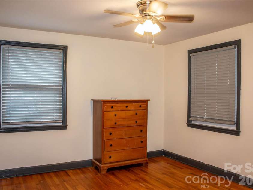3413 1st Avenue Circle, Hickory, NC 28601.  MLS# CAR4406129, YatesRealty ID 39739. Primary Bedroom