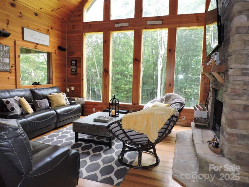 103 Chucks Lane, Bakersville, NC 28705.  MLS# CAR4281725, YatesRealty ID 3974. 