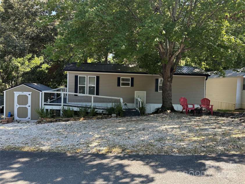 114 Meadowview Circle, New London, NC 28127.  MLS# CAR4284705, YatesRealty ID 3974. 